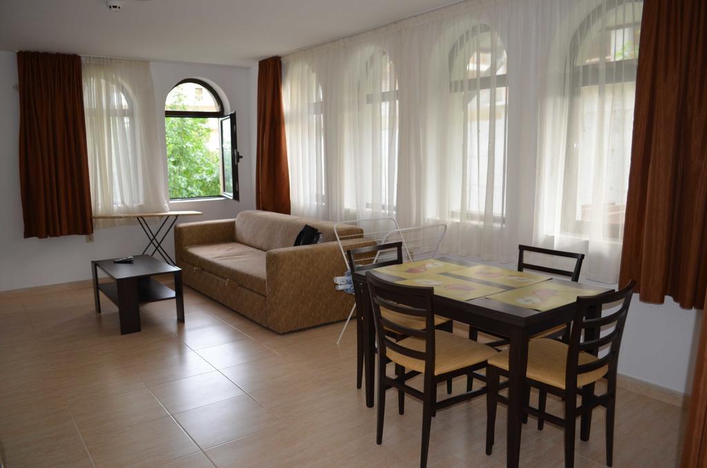 Etara 2 Apartment Sveti Vlas Oda fotoğraf